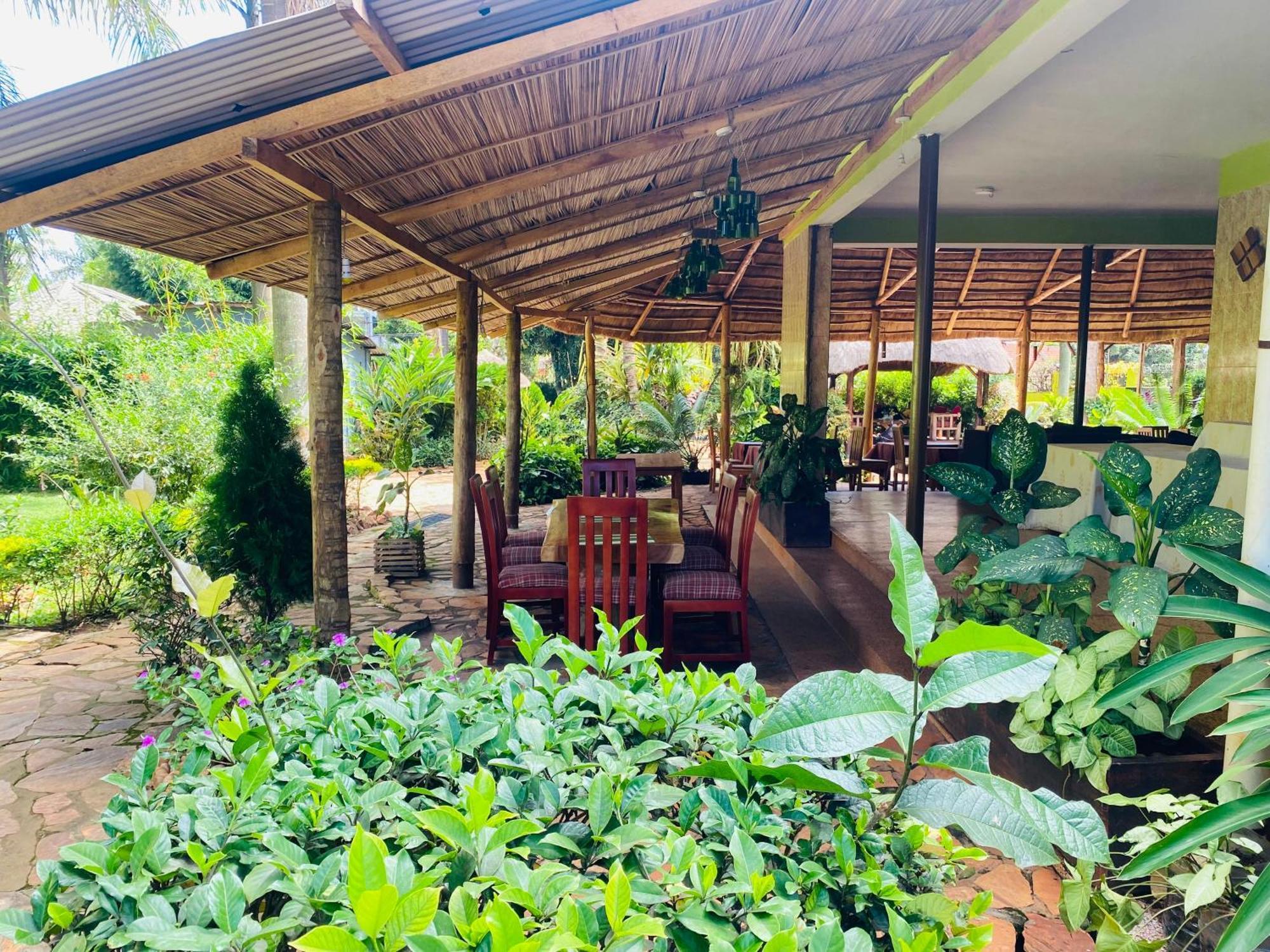 Afro Smile Hotel & Guest House Jinja Eksteriør bilde