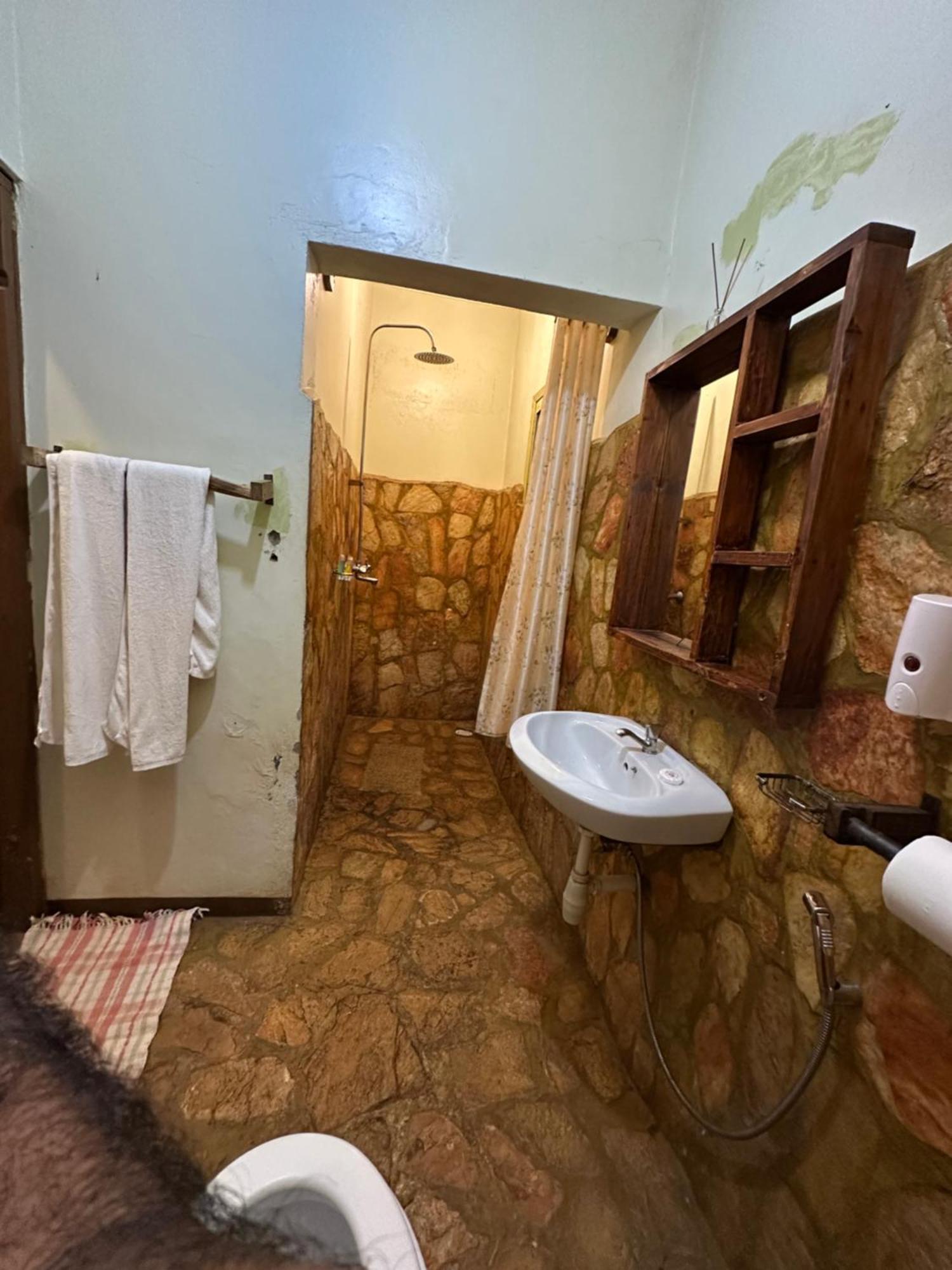 Afro Smile Hotel & Guest House Jinja Eksteriør bilde