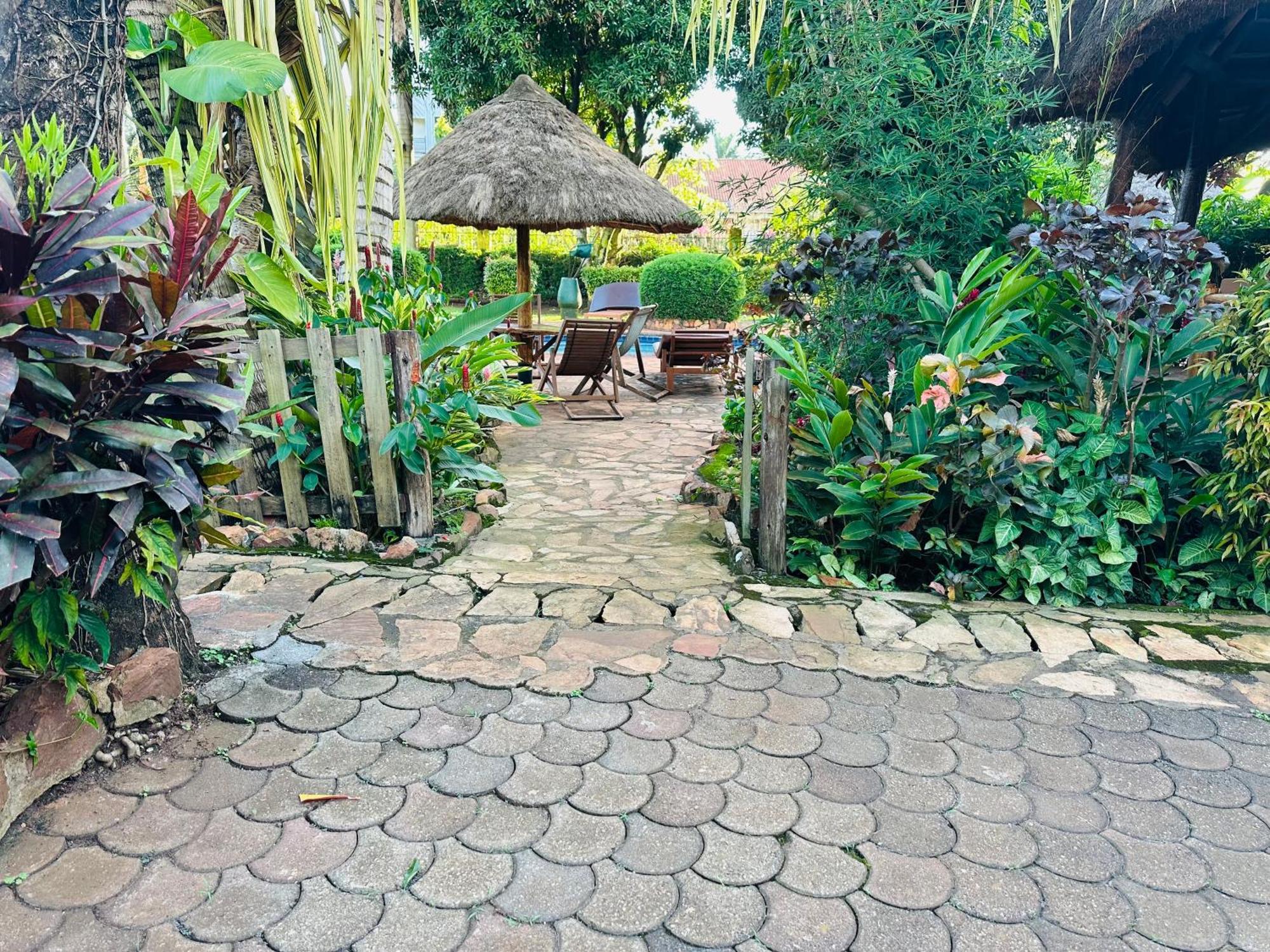 Afro Smile Hotel & Guest House Jinja Eksteriør bilde